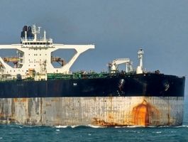 اعزام زیر دریایی روسیه برای همراهی نفتکش تحت تعقیب آمریکا