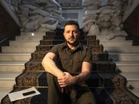 زلنسکی در چهارمین سال جنگ اوکراین از پناهگاه خود رونمایی کرد + تصاویر  