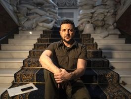 زلنسکی در چهارمین سال جنگ اوکراین از پناهگاه خود رونمایی کرد + تصاویر  