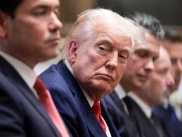 نیوزویک: احتمال استیضاح ترامپ افزایش یافته است 